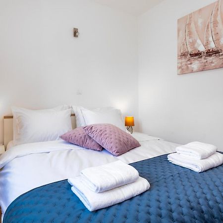 First Choice Apartment Rogoznica Рогозница Экстерьер фото